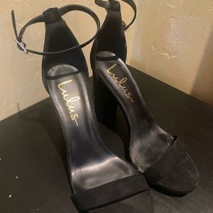LULUS Black suede strappy heel sandals size 6